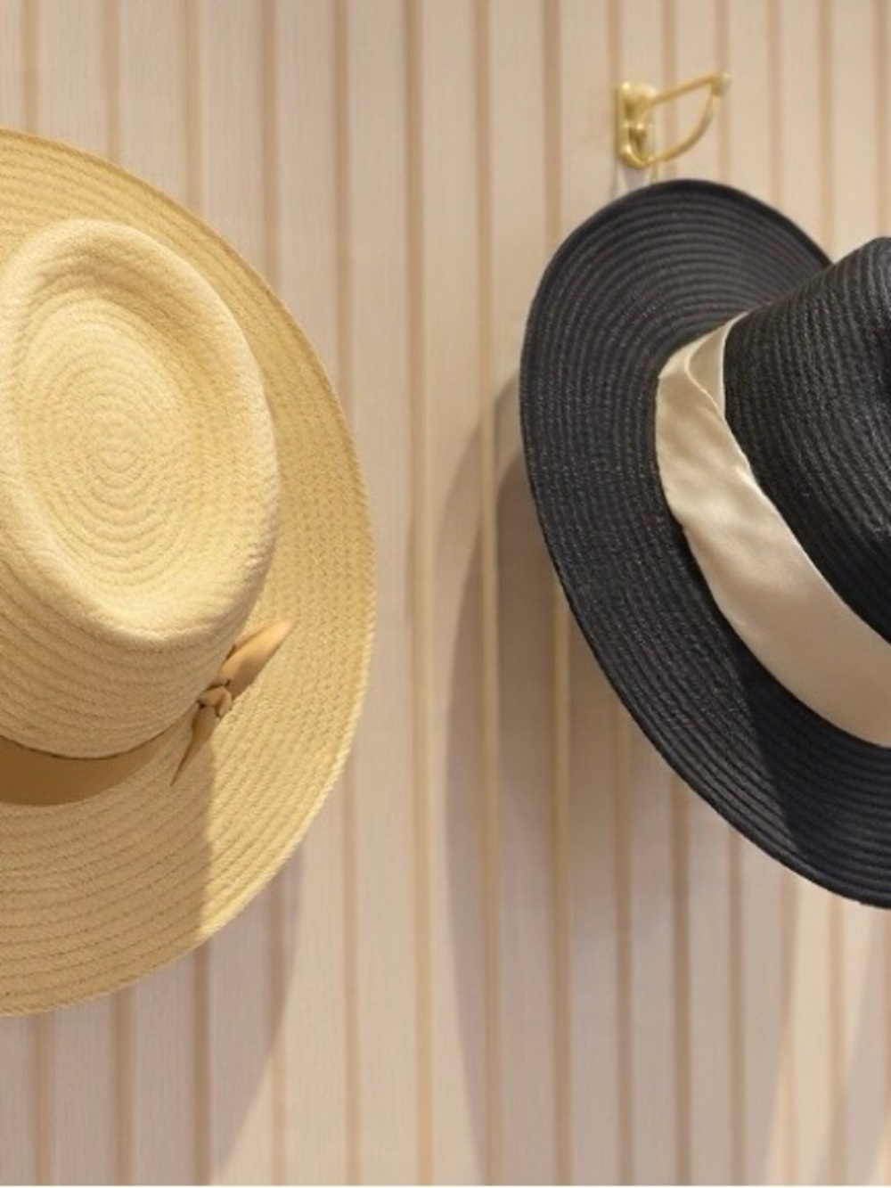 Women's Wide Brim Straw Sun Hat - Black and Natural